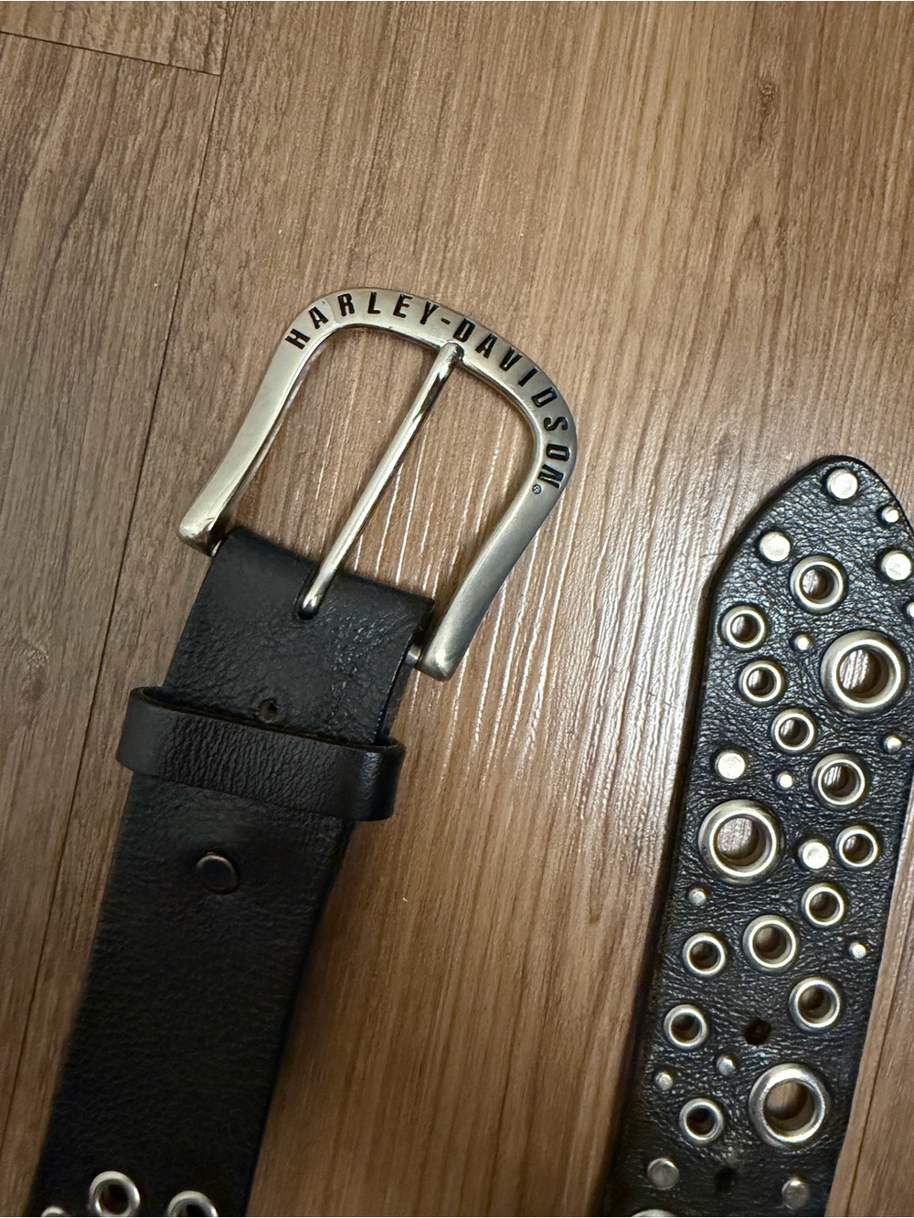 Harley Davidson Black Leather Grommet-Stud Belt with Silver Buckle - Picture 4 of 9